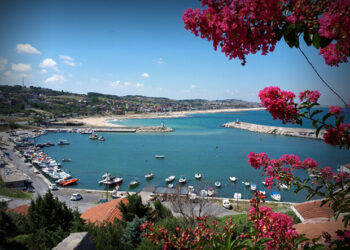 İBB, Arnavutköy Belediyesi’nin Karaburun Kumsalı’nda beton dökmesine itiraz etti