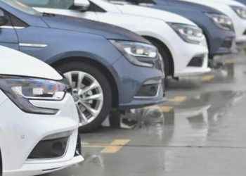 Araba Satışlarına Kur ve Kredi Freni