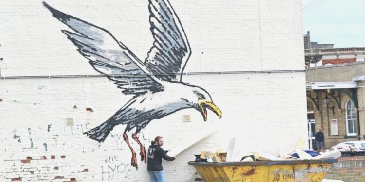 Banksy’nin Yapıtı Kabusları Oldu: Her Yıl 250 Bin Dolar Harcıyorlar