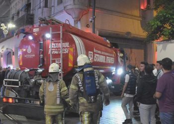 Beyoğlu’nda gece kulübünde yangın