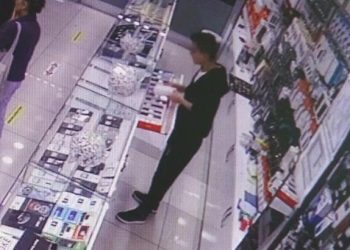 Birinci iş gününde cep telefonu çaldı