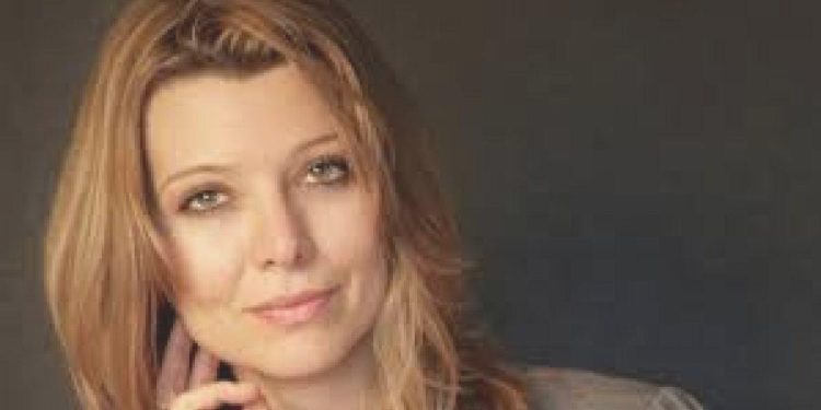 Elif Şafak’a “intihal” suçlaması!