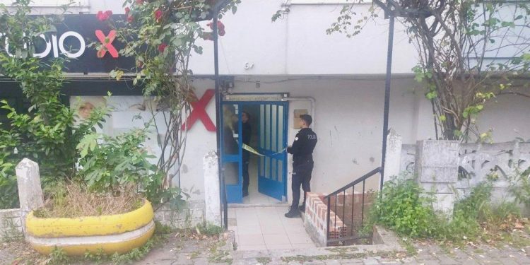 Emekli astsubay dehşet saçtı: Evli olduğu bayanı tabancayla vurup intihara kalkıştı