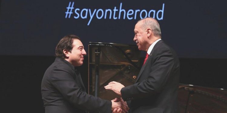 Fazıl Say, ‘Erdoğan’ tenkitlerine karşılık verdi