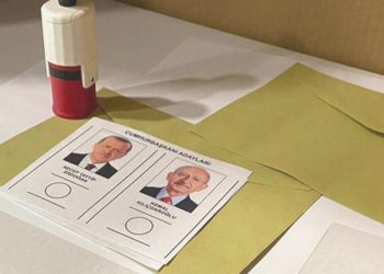 Kendisini AKP’li Müşahit Üzere Gösteren Bayan Hakkında Tutanak Tutuldu