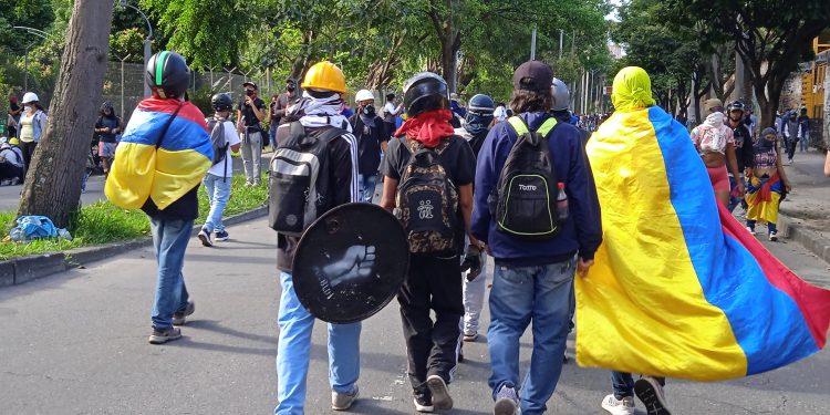 Kolombiya’da protestolarda hayatını kaybedenler için anma merasimi düzenlendi