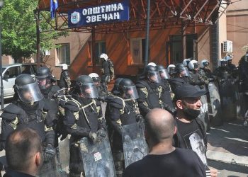 Kosova ve Sırbistan ortasındaki tansiyonu tırmanıyor!