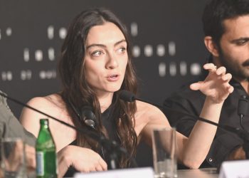 Merve Dizdar Kimdir? Kaç Yaşında?