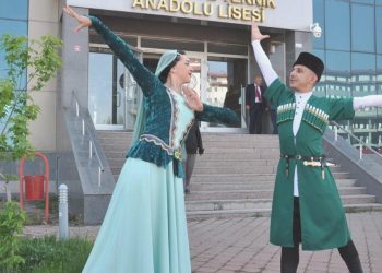 Oy kullanmaya bu türlü geldiler