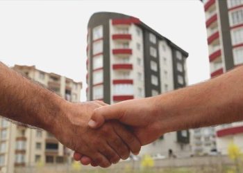 Ruslar Alanya’yı terk ediyor