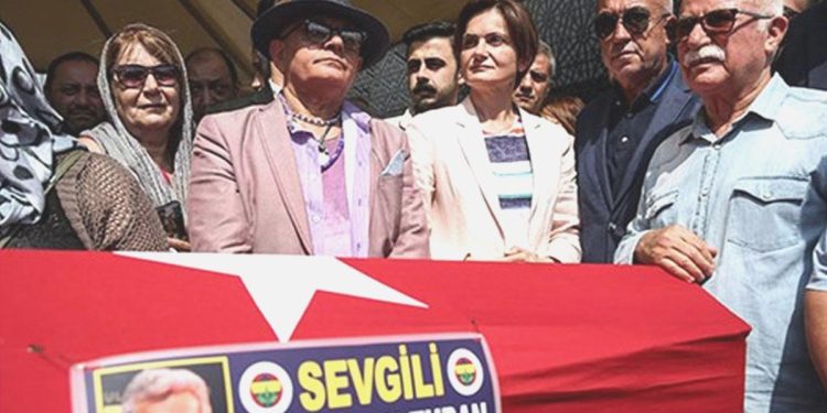 Sanatçı Süleyman Turan son seyahatine uğurlandı