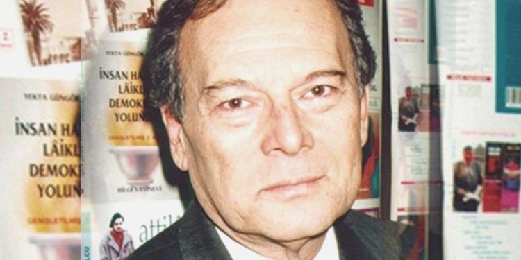 Tiyatro sanatkarı Dinçer Sümer hayatını kaybetti