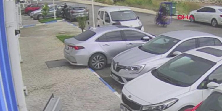 Yer Antalya; motosikletle gelip bu türlü ateş açtı