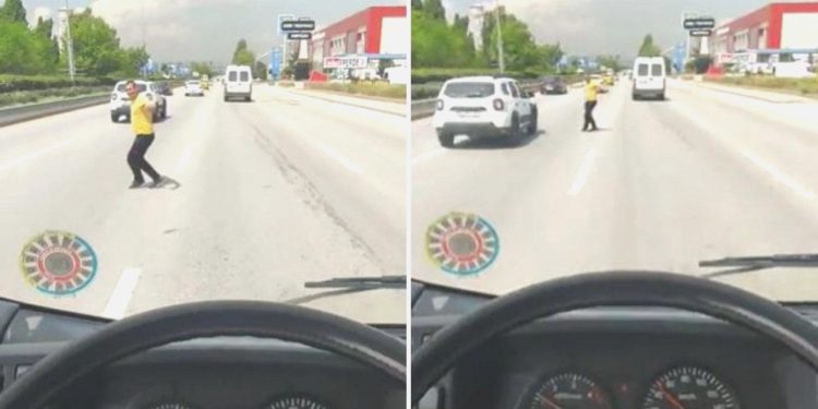 Yolun ortasında trafiği umursamadan Ankara havası oynadı