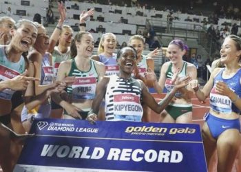 1 haftada 2 dünya rekoru kıran Faith Kipyegon babasına verdiği kelamı tutacak