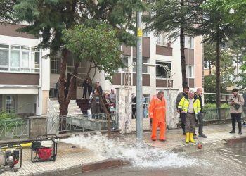 245 Mesken Ve İş Yerini Su Bastı: Hasar Tespit Ediliyor