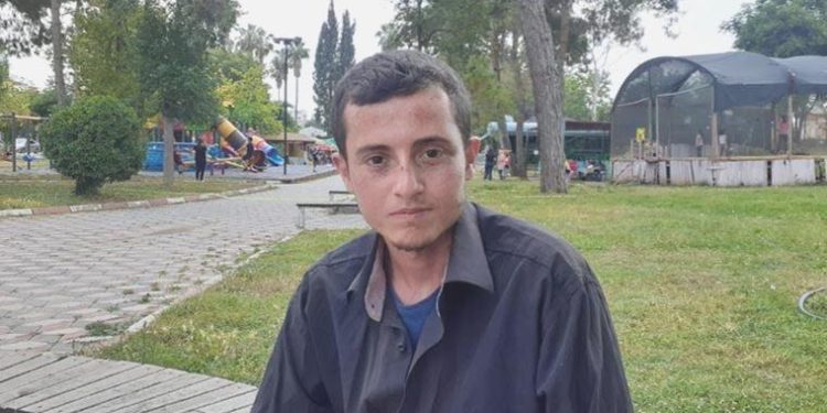 3 yıldır sokakta yaşayan gençten yardım daveti: ‘Suyla karnımı doyurdum, çürük meyveler topladım’