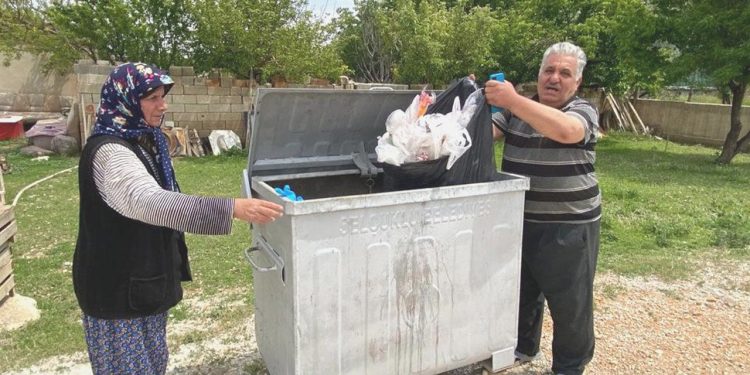 400 Bin Lirayı Çöpe Attılar