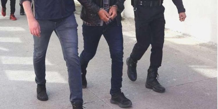 7 vilayette operasyon: Hacizli araçları düzmece dokümanlarla sattılar!