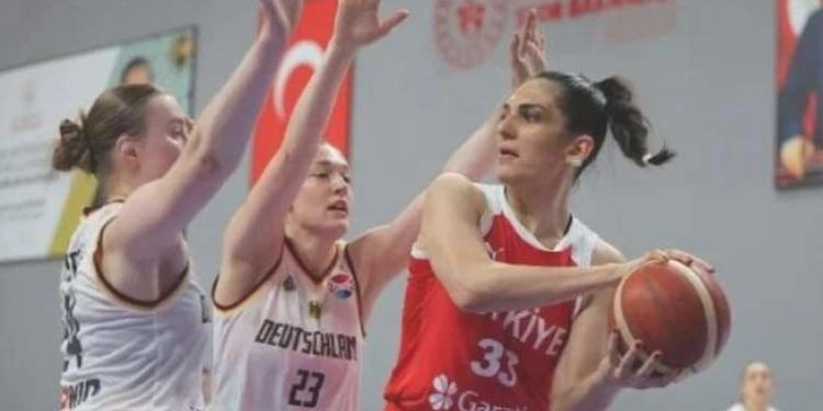 A Ulusal Bayan Basketbol Grubu, Polonya’yı 92-64 yendi