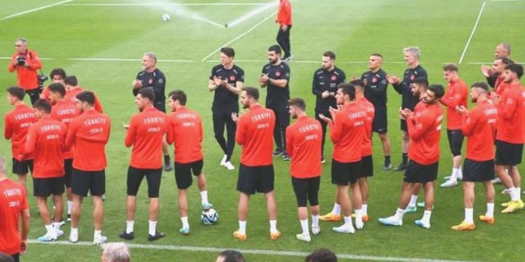 A Ulusal Futbol Ekibi hazırlıklarını sürdürüyor