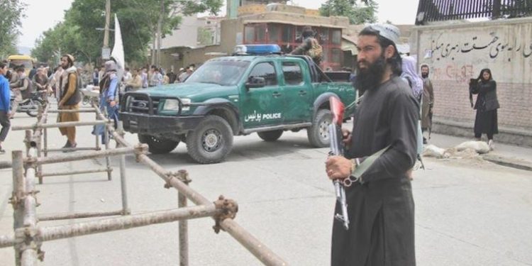 Afganistan’da öldürülen Taliban yetkilisinin cenaze merasiminde patlama: 11 meyyit