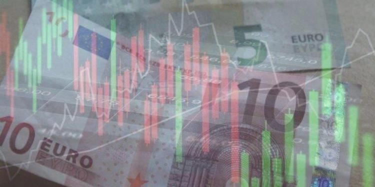 AKP seçim öncesinde Merkez Bankası rezervlerini tüketerek tuttuğu doların dizginlerini bıraktı: İğneden ipliğe artış