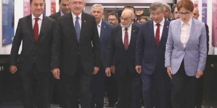 AKP’de milletvekili transferi planları: Gözler DEVA, Saadet ve Gelecek Partisi’nde