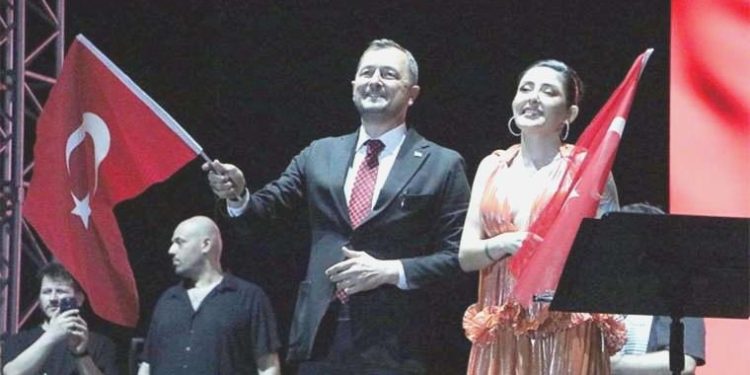 AKP’li belediye liderinden ‘Melek Mosso’ açıklaması!