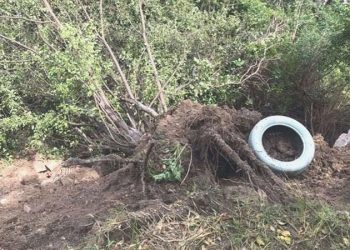 Ankara’da 4 katlı binanın istinat duvarı çöktü