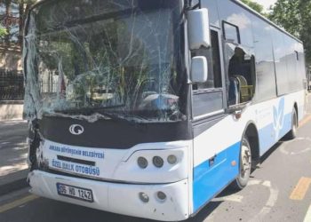 Ankara’da iki otobüs çarpıştı: 6 yaralı