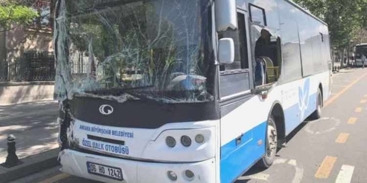Ankara’da iki otobüs çarpıştı: 6 yaralı