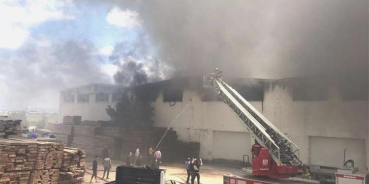 Ankara’da mobilya fabrikasında korkutan yangın!