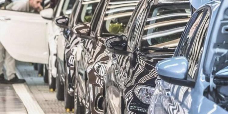 Araba pazarında döviz sarsıntısı