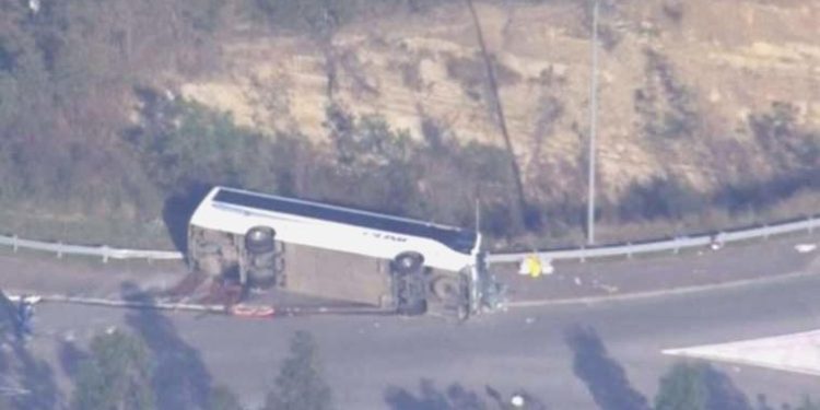 Avustralya’da otobüs kazası: 10 meyyit, 11 yaralı