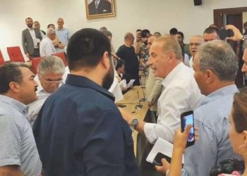 Aydın’da belediye meclisinde ‘seçim’ gerginliği!