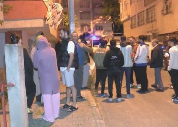 Bağcılar’da inşaat alanında toprak kaydı: 6 katlı bina tahliye edildi