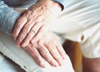 Bakan Koca Açıkladı: 80 Yaş Üstüne Meskende Sıhhat Hizmeti