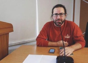 Barış Bildirisi imzacısı Özinanır bir sefer daha misyonundan uzaklaştırıldı