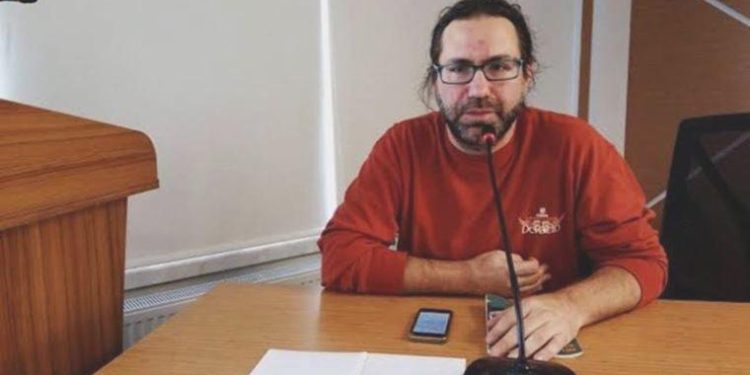 Barış Bildirisi imzacısı Özinanır bir sefer daha misyonundan uzaklaştırıldı