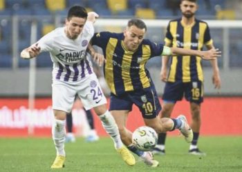 Belediye Derincespor TFF 2. Lig’e yükseldi