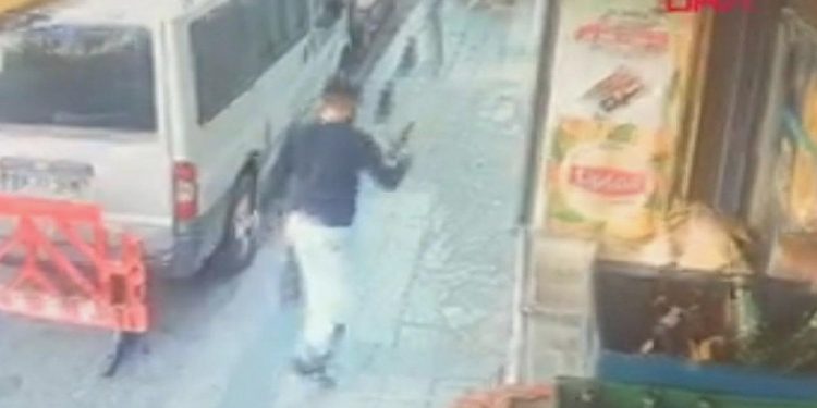 Beyoğlu’nda Bayanlara Tacizi Engelleyen Esnafı Kurşunladılar