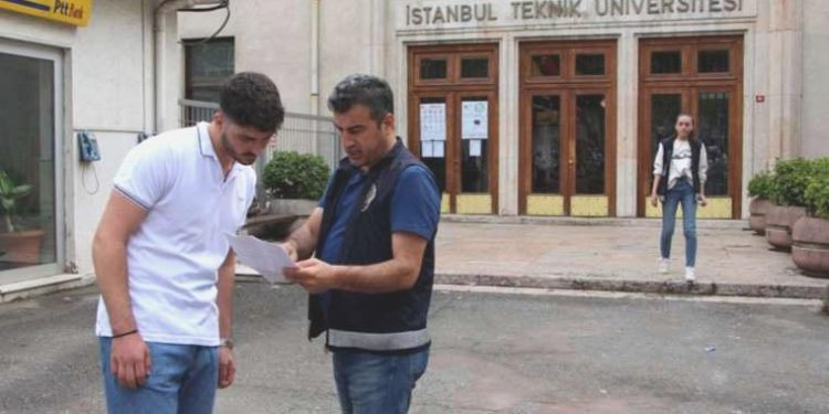 Beyoğlu’nda YKS’ye geç kalan öğrenci: ‘5 dakika ile bir senem heba oldu’