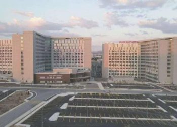 Birinci afette sınıfta kaldı: ‘5 yıldızlı otel konforunda’ diye tanıtılan Etlik Kent Hastanesi’ni su bastı