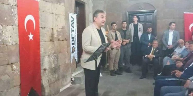 Bitlis Kitap Fuarı’na opera damgası