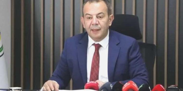 Bolu Belediye Lideri Tanju Özcan CHP’ye döndü