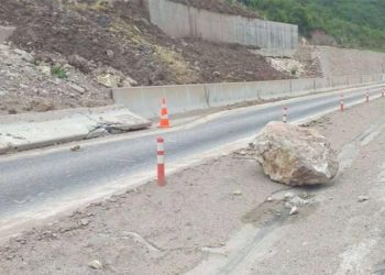 Bolu’da heyelan: Ankara-Zonguldak istikameti tek taraflı trafiğe kapatıldı