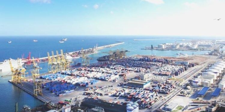 Bonus olarak verilen Türk pasaportu vize kanallarını tıkadı