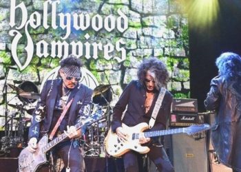 Bugün duyurdular…. Johnny Depp İstanbul konserinin gelirini depremzedelere bağışlayacak