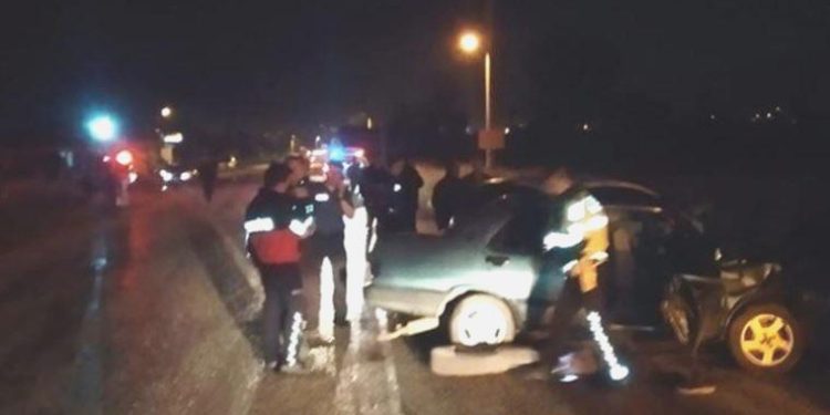 Burdur’da 2 araba baş başa çarpıştı: 1 meyyit, 4 yaralı